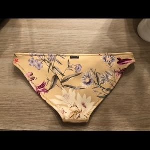 B15 Tan Floral Triangl Bikini bottoms, size small